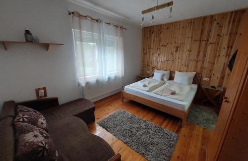 Szilvasvarad House | Fenyőfa vendégház