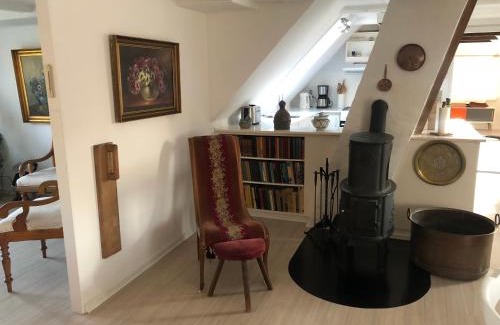 Svaneke Apartment | Ferielejlighed med adgang til idyllisk have