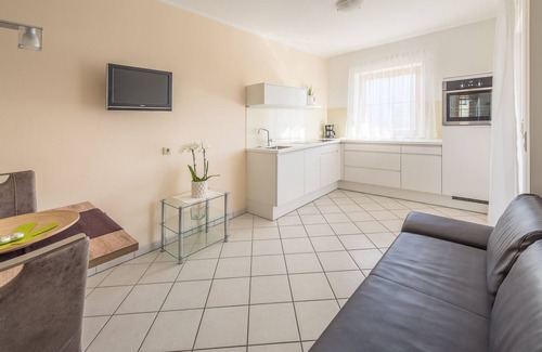 Tramin Apartment | Ferienwohnung Zwerger, NEU ab Mai 2024 Pool mit Salzwasser im Südgarten