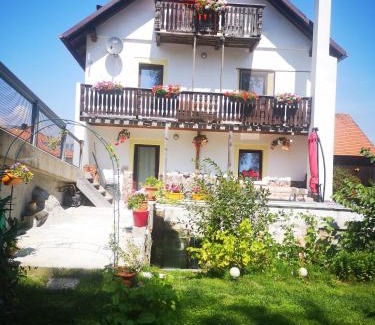 Sonnen Apartment | Ferien- und Businesswohnung Relax im ersten Stock