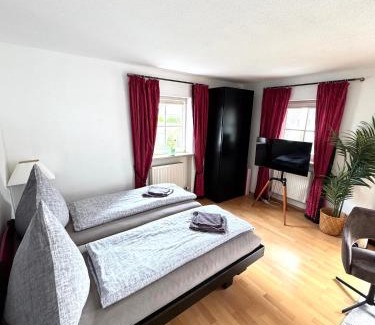 Weilheim House | Ferienhaus Weilheim mit Garten Spiel und Spass