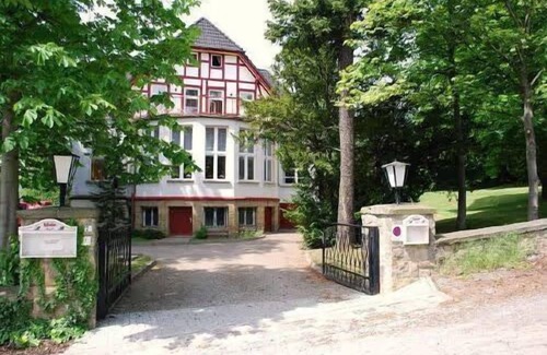 Mandelholz House | Ferienhaus für 18 Gäste mit 500m² in Blankenburg