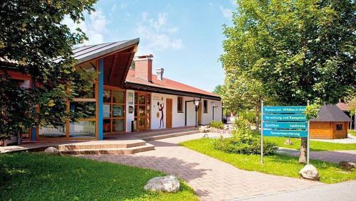 Reichenbach House | Ferienhaus Pamela im Feriendorf Reichenbach B23