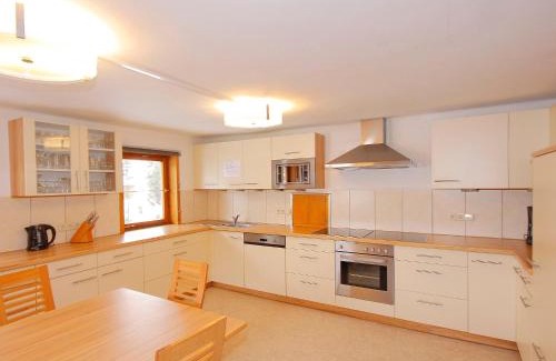 Juns House | Ferienhaus Tux Holiday Home