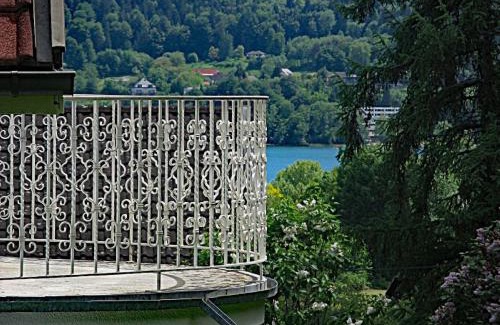 Krumpendorf am Woerther See Apartment | Ferienwohnung am Wörthersee Villa Waldbach