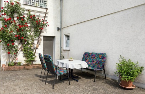 Hesborn Apartment | Ferienwohnung im Sauerland Hillside