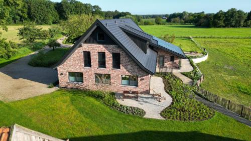 Rhedebrugge Apartment | Ferienwohnung Alpakablick - inklusive gratis Alpaka Meet & Greet