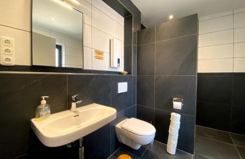 Kommerscheidt Apartment | Ferienwohnung Am Weiher Wohnung 3 Für 2 Personen