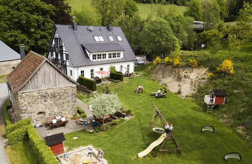 Gellinghausen Apartment | Ferienwohnung Bellenhahn, 70 qm, 2 Schlafzimmer, Balkon, Max. 5 Personen