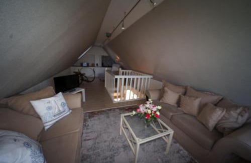 Archsum Apartment | Ferienwohnung Biberhüs Obergeschoss In Archsum