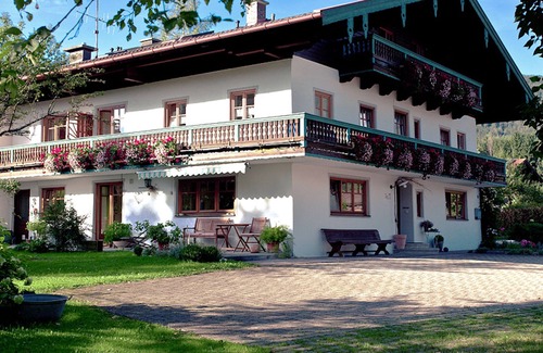 Inzell Apartment | Ferienwohnung für 4 Personen mit Balkon, 2 Schlafzimmer, 70 m²