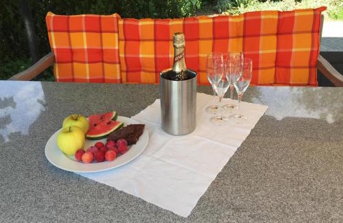 Schienen Apartment | Ferienwohnung Lea