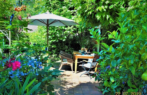 Chieming Apartment | Ferienwohnung mit 1 Schlafzimmer und Südwestterrasse