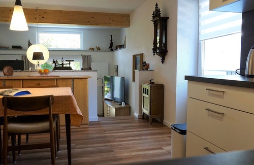 Tuttlingen Apartment | Ferienwohnung mit Eigenem Gartenanteil und Loggia