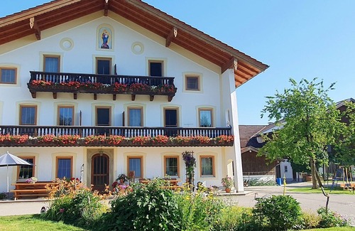 Seeon-Seebruck Apartment | Ferienwohnung Nr. 4 mit Südbalkon, 65qm