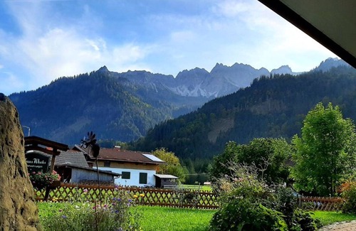 Hinterstein Apartment | Ferienwohnung Rauhorn mit Terrasse - Haus Angelika