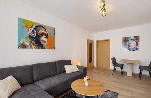 Mucheln Apartment | Ferienwohnung San Marino 3