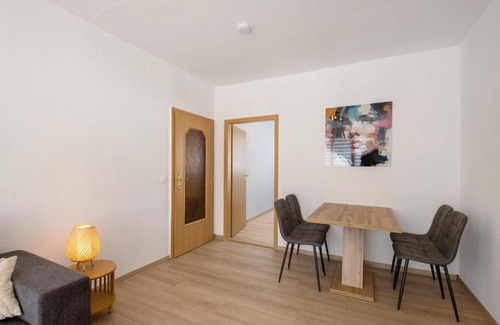 Mucheln Apartment | Ferienwohnung San Marino 3