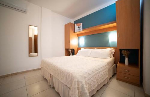 Mattinata House | Ferienwohnung ulivo mit Pool und Privatstrand -1