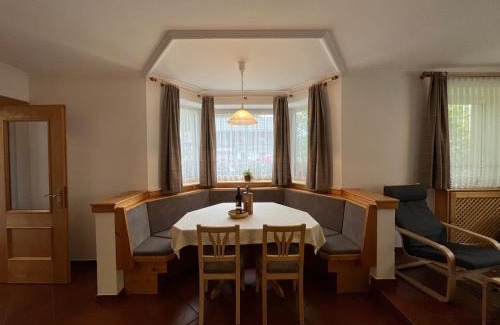 Ausservillgraten Apartment | Ferienwohnung Webhofer