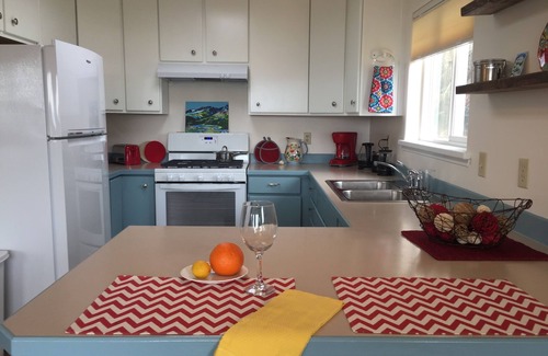 Homer House | Fern CreeknConvenient location w/spectacular views!
