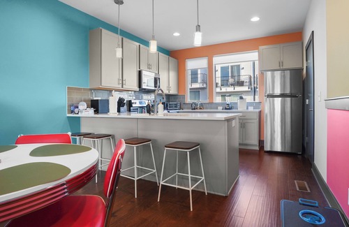 Katie Hill Neighborhood House | Fern Haven 13–Sleeps 6–Perfect Family Retreat