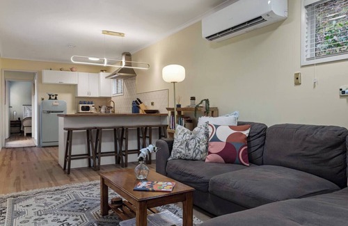 Hobart Cabin | Fernvale Cottage An Enchanting Mountainside Oasis