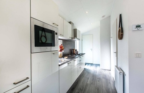 Nieuwerkerk aan den IJssel Ski Chalet | ✓ Ferox at Parc de IJsselhoeve ✓ Holiday home for 4 persons ✓ Located in Nieuwerkerk aan den IJssel (Zuid-Holland) ✓ Holiday park next to the IJssel ✓ Book directly through the park