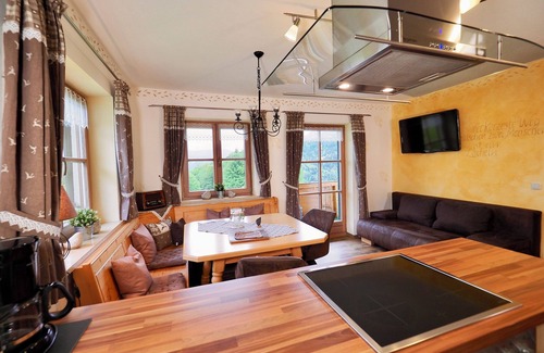 Anger Apartment | Fewo 1 Panorama-eckerl- 3 Personen, 50qm, 1 Schlafzimmer, Balkon, Grandiose Aussicht