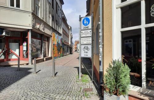 Eisenach Apartment | FeWo A 6 J 22 Michelangelo NETFLIX Fußgängerzone