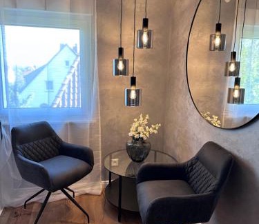 Bad Salzuflen Apartment | FeWo by HD mit Parkplatz, Wallbox, Wintergarten