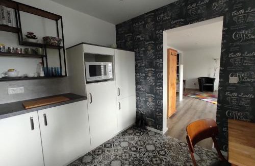 Rhynern Apartment | FeWo TIMON großzügig modern mit Terrasse ca 50 qm