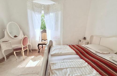 Hildburghausen Apartment | FeWo Zar Ferdinand Schloss Weitersroda