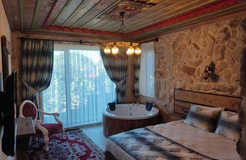 Uchisar Hotel | Fiesta Stone House