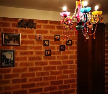 Sopetran House | Finca con forma de castillo y piscina en Sopetrán