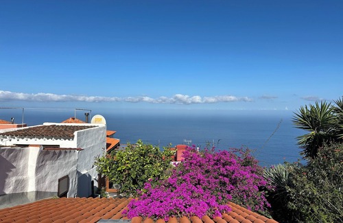 El Tanque House | Finca La Hoya 3 - Tradition meets modernity - sea view, whirlpool & conservatory