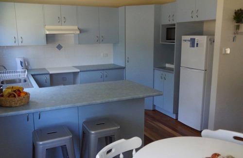 Wandandian Cottage | Finchley, Wandandian NSW - pets welcome