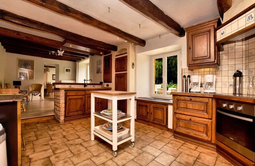 Chiny House | Fine group house with sauna garden