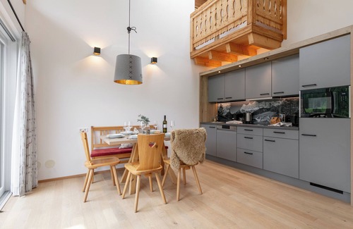 Haus im Ennstal Apartment | Fine split-level apartment with a private sauna