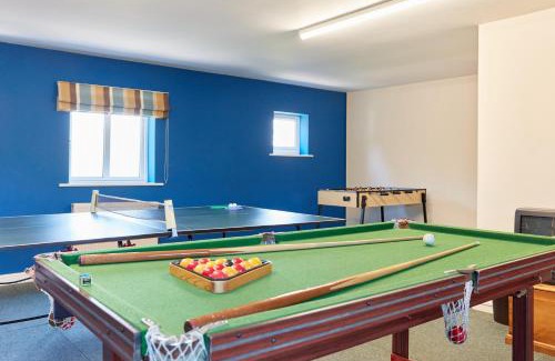 Dalbury Lees House | Finest Retreats - Meadow View