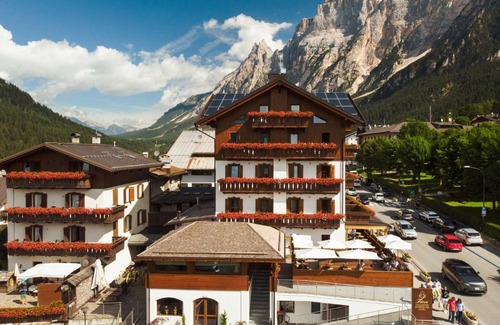 San Vito di Cadore Hotel | FIORI Dolomites Experience Hotel