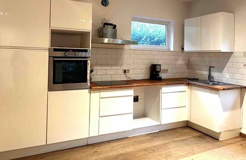 St. Genesius-Rode Villa | "Fire & Grill Hideaway: A Cozy Retreat with BBQ and Fireplace"