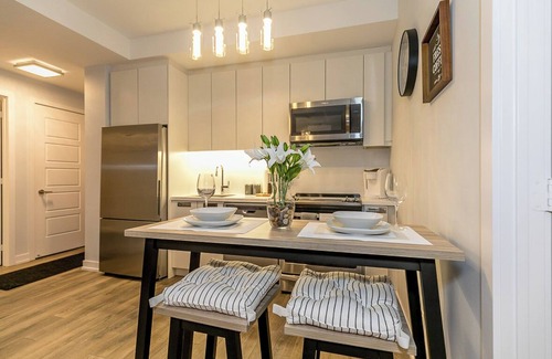 Big Bay Point Condo | Fire & Ice Spa Getaway w/Private Sauna