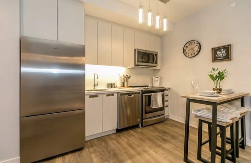 Big Bay Point Condo | Fire & Ice Spa Getaway w/Private Sauna