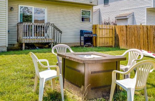 Columbus House | Fire Pit, Fenced-in Yard, Grill Cozy Ohio Retreat