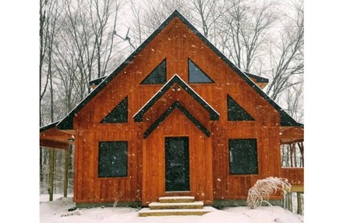 Great Valley Ski Chalet | Firefly Chalet in Ellicottville, NY