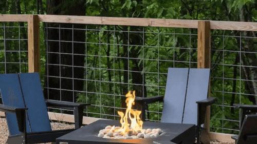 Caton House | Firefly Mountain Suites by AvantStay Sleeps 36 Indoor Pool Hot Tub Game Room Playground