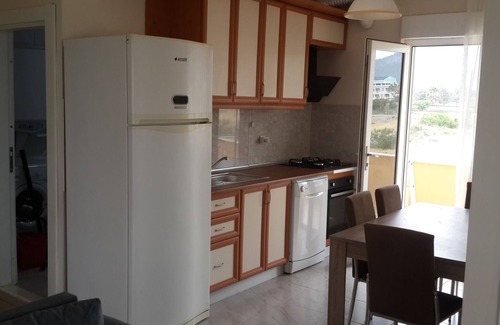 Camyuva Apartment | first floor 6 person akdenizevleri