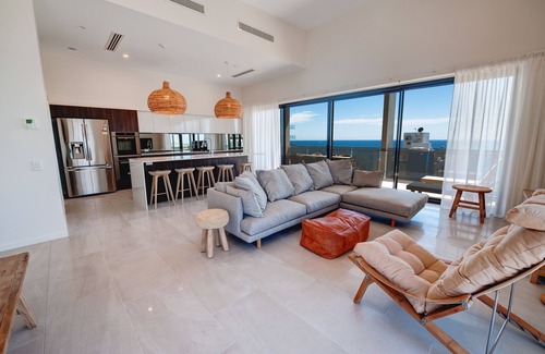 Mooloolaba Hotel | First Light Mooloolaba, an Ascend Collection Hotel