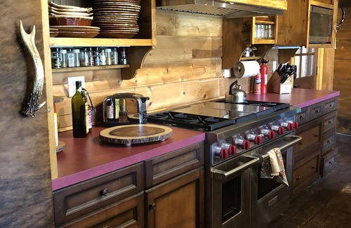 Methow Valley House | Fishing Lodge on Methow River with Pool and Hot Tub